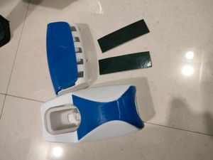 Automatic Toothpaste Squeezing Device