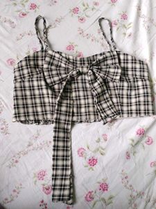 SALE‼️‼️‼️Tartan Bow Crop Top