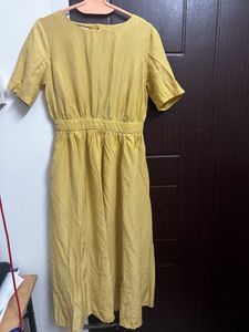 Elegant Yellow Midi Dress