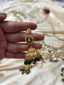 Exquisite Kundan &amp; Emerald Bridal Jewelry Set