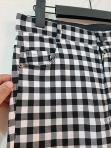 Gingham Cropped Pants
