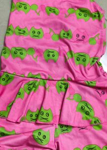 2 girls swimming suits