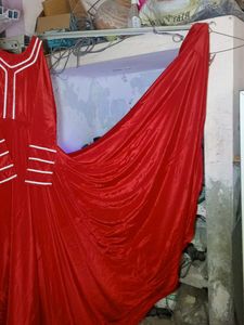 red heavy party' wear gown