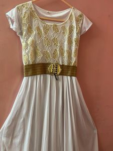 Beautiful Maxi White &amp; Gold Dress