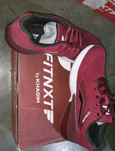FITNXT Khadim Maroon Sneakers