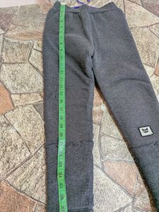 Cozy Dark Grey Leggings with Cute Detail