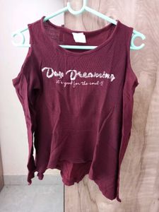 Burgundy "Day Dreaming" Graphic Tee