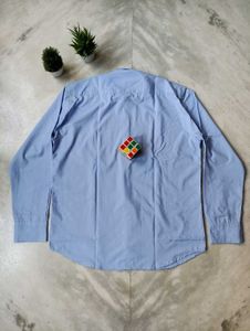 Men's Light Blue Button-Down Shirt