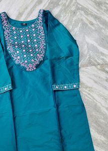 Elegant Teal Embroidered Kurta