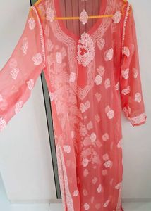 chikankari kurtas