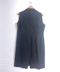 Black Sleeveless Overcoat (Women)