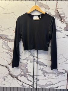 Black Long Sleeve Crop Top
