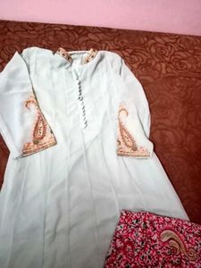 Beutiful Girls 1pc Gown With Dupatta