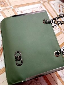 Stylish Green Handbag