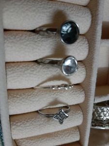 Set of 4 Rings - Star &amp; Gemstone