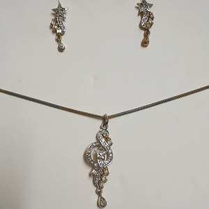 pendent set