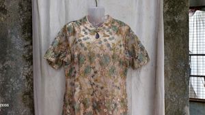 11238. Elegant Floral Embroidered Cheongsam Dress