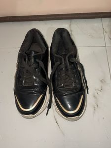 Black Chunky Sneakers