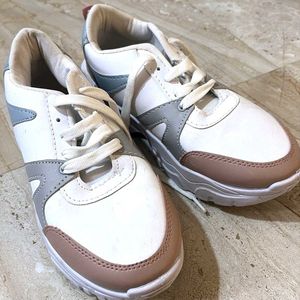 COMBO -White Sneakers Shoe nd Transparent Sunglass