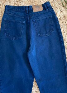 Vintage 90s high waisted tapered leg mom fit jeans