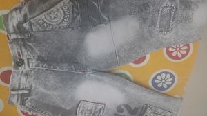 Jeans in Very Good Condition, Less Used.