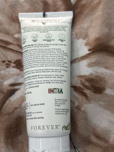 face moisturiser