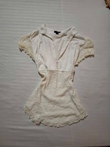 Lace cottagecore white top with cinched waist 🦢