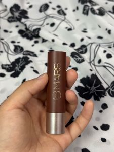 Makeup Lot: Powder, Concealer, Lippies!