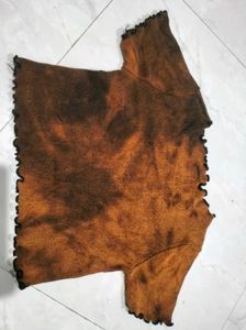 Brown Tie-Dye Heart Cropped Top