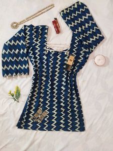 Stylish Blue Zigzag Print Kurta