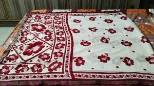 Elegant new Red Floral Saree without blouse piece