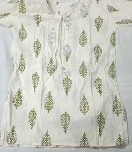 off white  short Kurta with Green Leaf Print