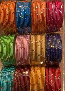 Shinning Pearls Bangles