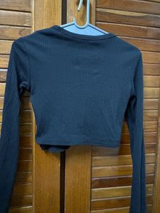 Black Ribbed Long Sleeve Crop Top