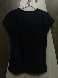 Black T-shirt