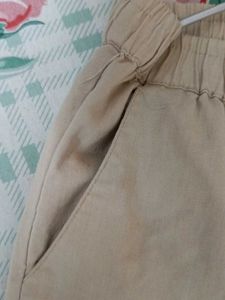 Cream coloured Cropped Trousers