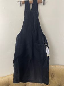 Black pinafore