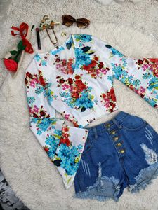 Floral Bell Sleeve Crop Top
