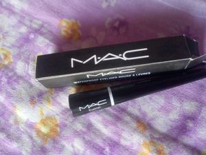 False Lash Effect Eyeliner