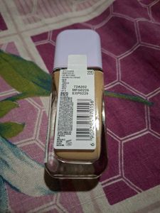 Maybelline Super Stay Lumi Matte 220 (35ml)