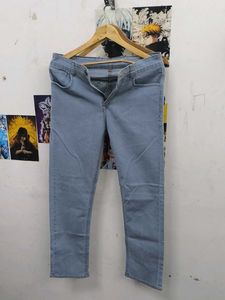 Light Wash Denim Jeans