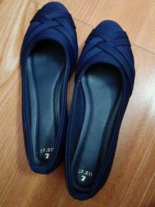 Elegant Navy Blue Ballet Flats