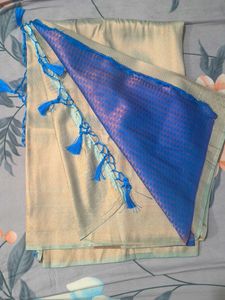 Elegant Cream Saree with Blue Border