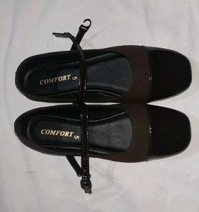 Stylish Brown & Black Flats