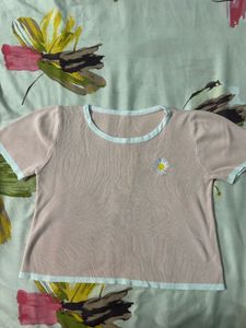 Cute Daisy Embroidered Cropped Top