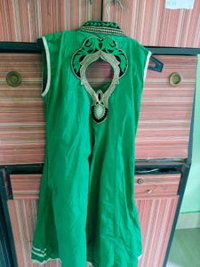 Green Embroidered Kurta