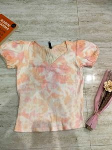 Cute Tie-Dye Puff Sleeve Top