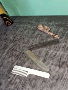 Vintage Comb Set of 4