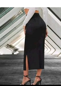 Chic Black Midi Skirt with Slit