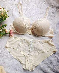 Comfortable &amp; Stylish Lace paded  Bra and Panty Se